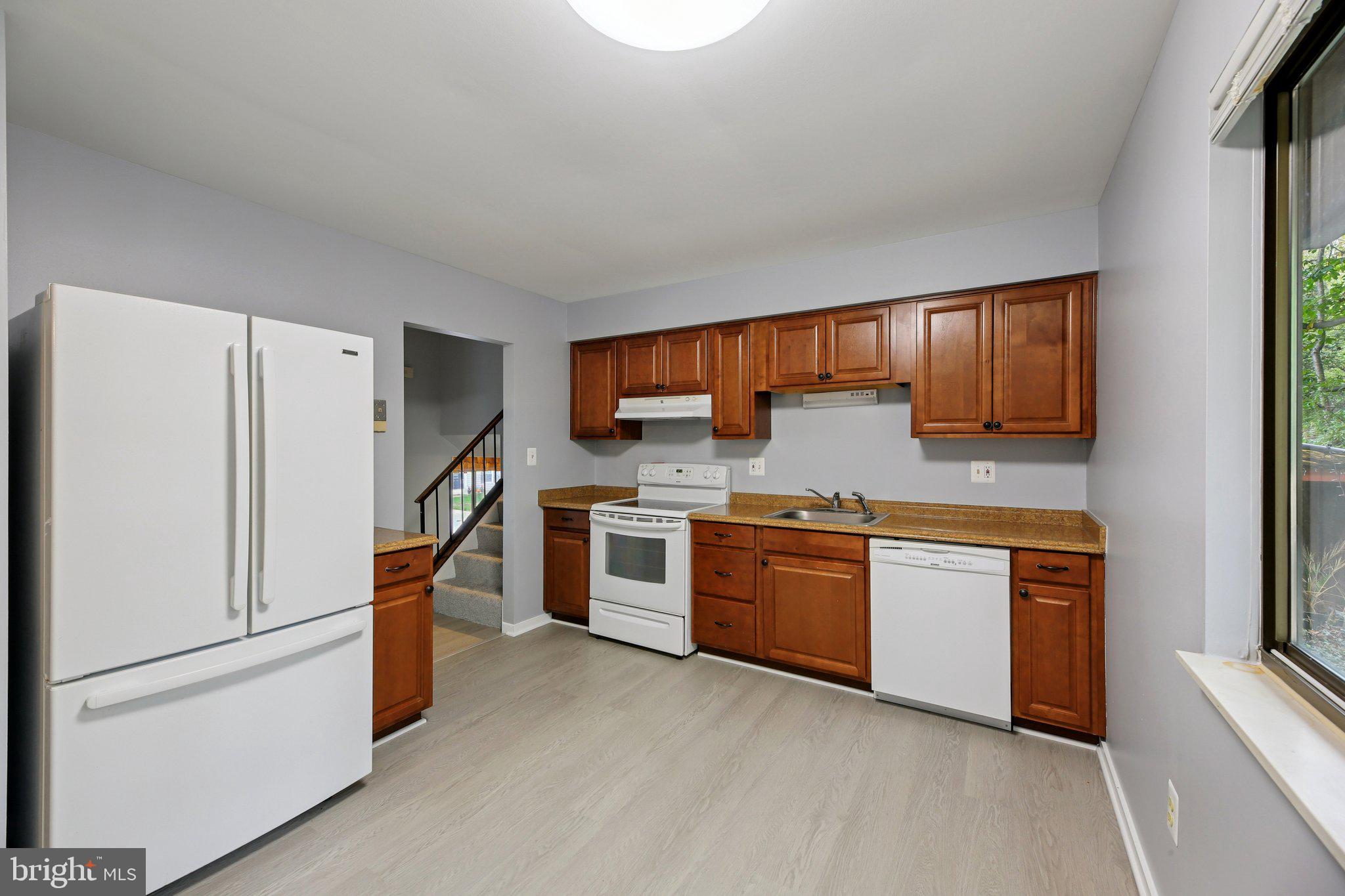 5445 CROWFLOCK COURT