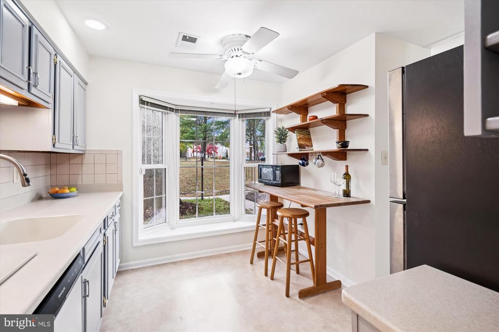 5822 HUMBLEBEE ROAD