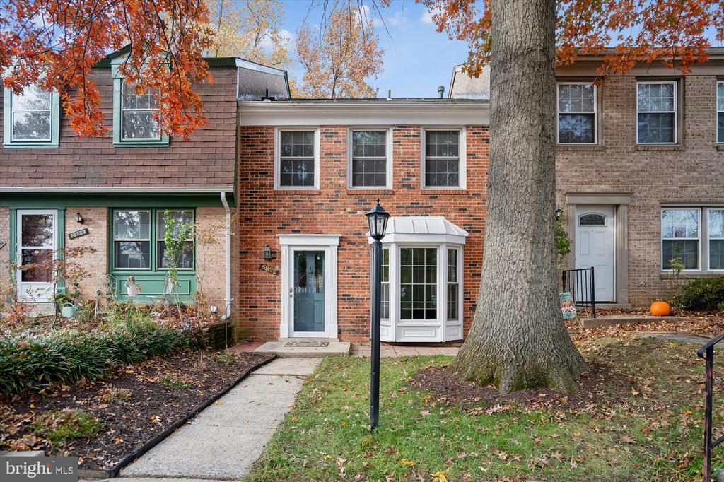 5822 HUMBLEBEE ROAD