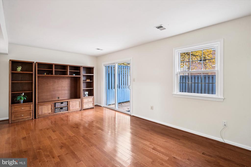 5822 HUMBLEBEE ROAD
