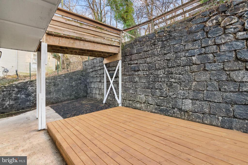 8483 FREDERICK ROAD