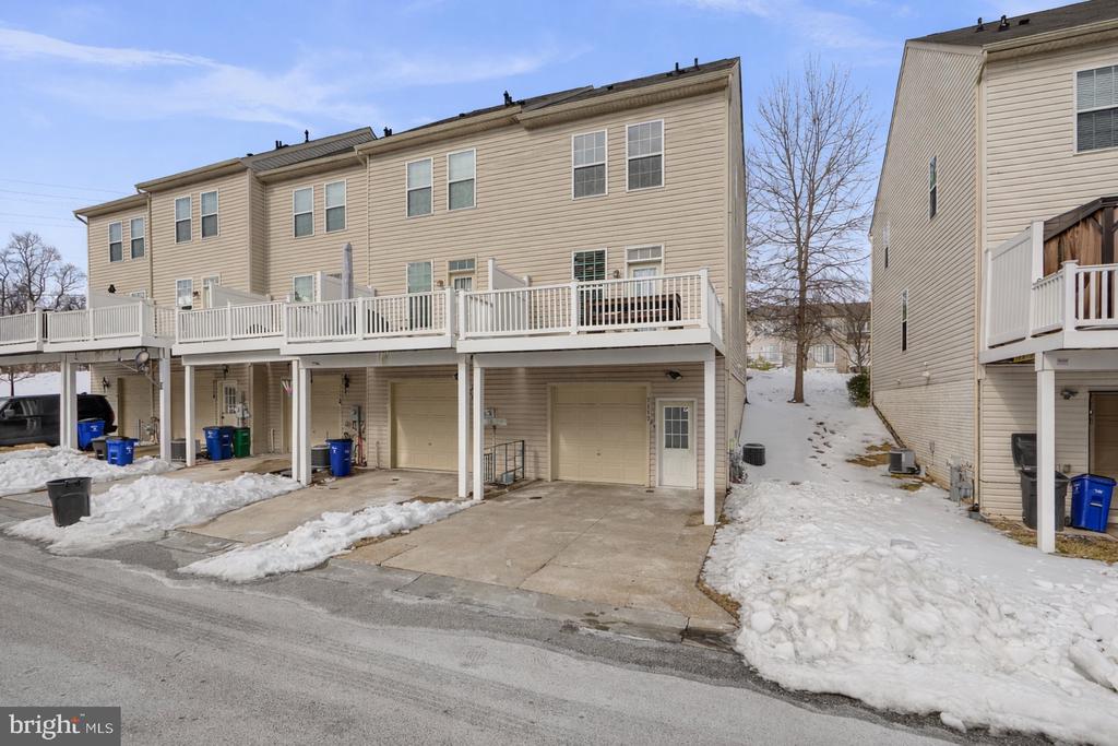 7112 PENNY LANE