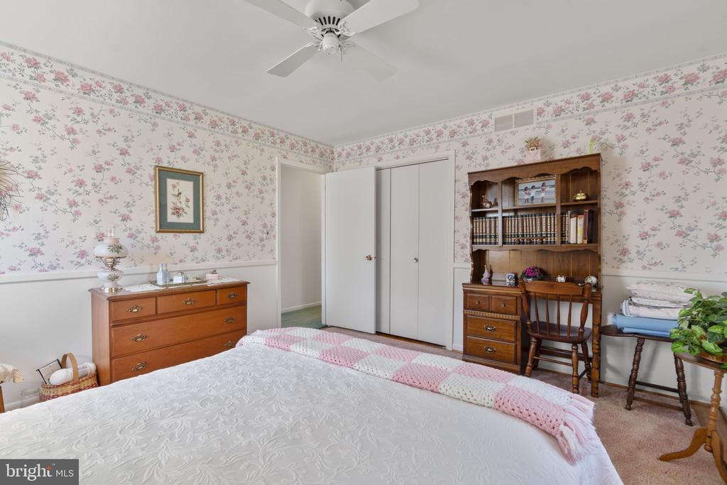 10115 GREEN CLOVER DRIVE