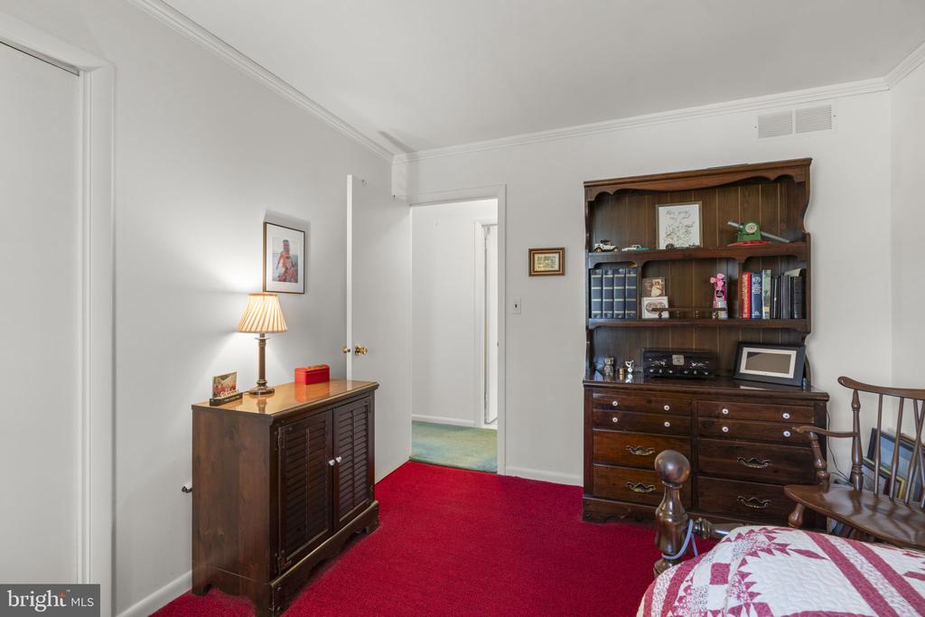 10115 GREEN CLOVER DRIVE