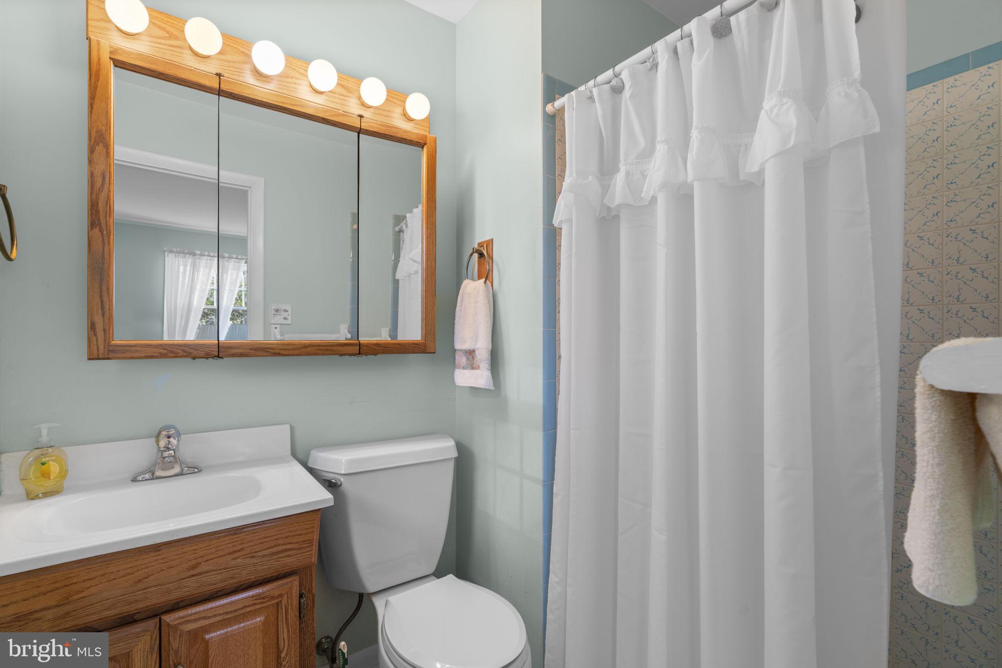 10115 GREEN CLOVER DRIVE