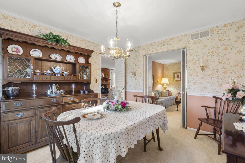 10115 GREEN CLOVER DRIVE