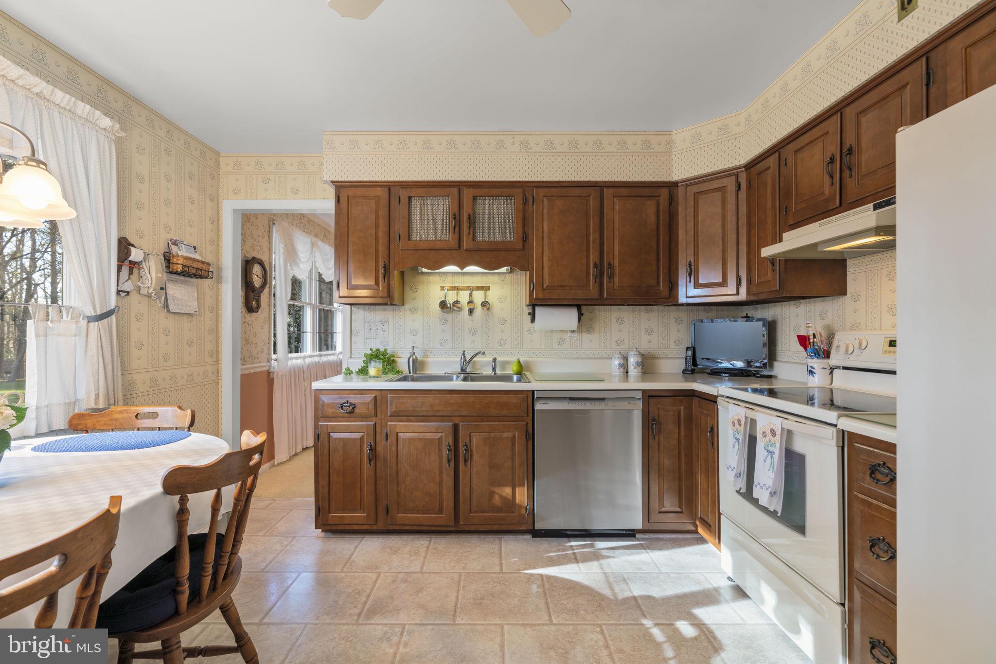 10115 GREEN CLOVER DRIVE