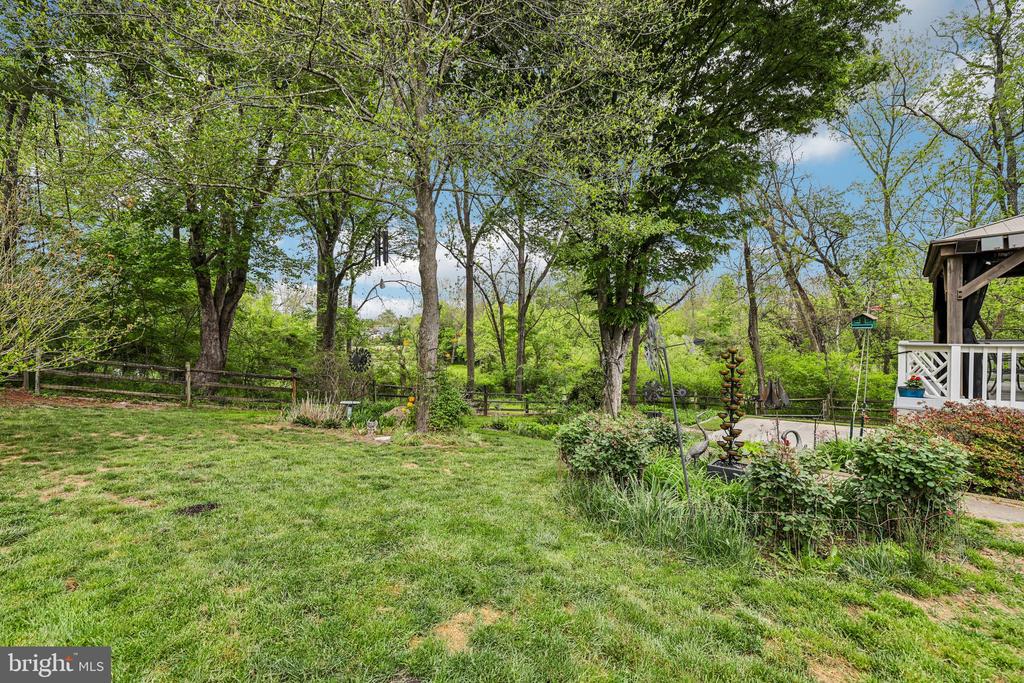 5057 TEN MILLS ROAD