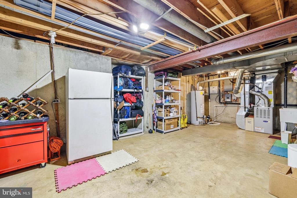 5057 TEN MILLS ROAD