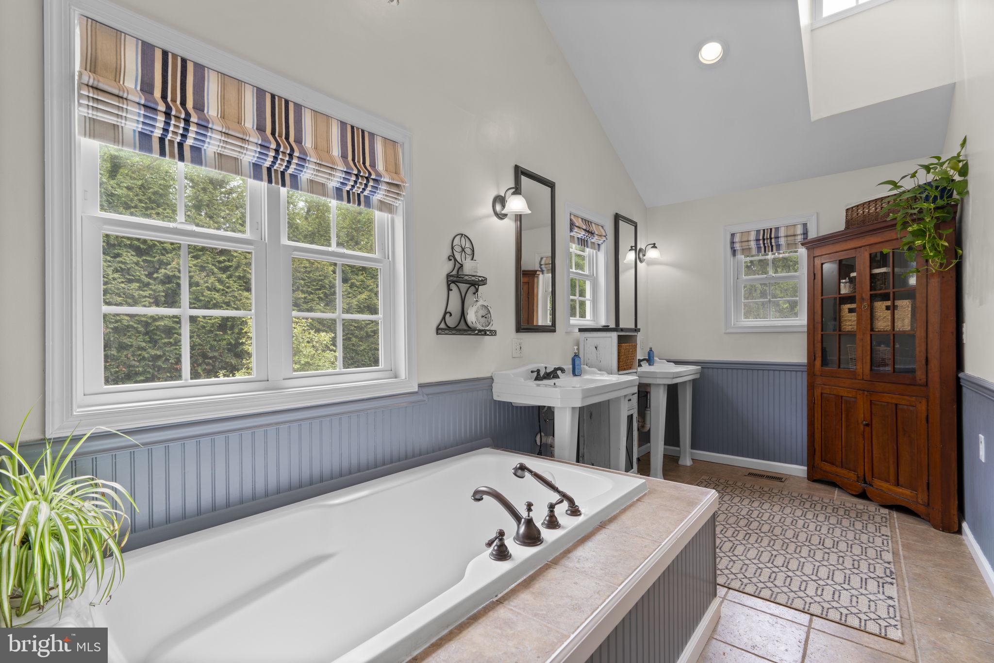 3618 UNDEROAK DRIVE