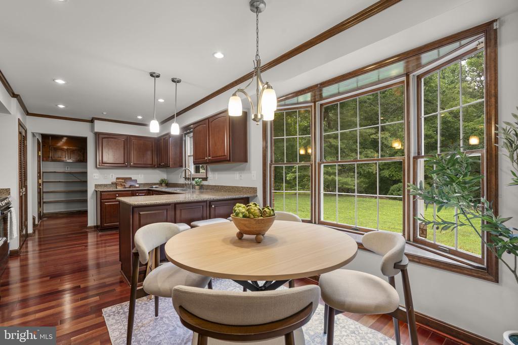 10054 GREEN CLOVER DRIVE