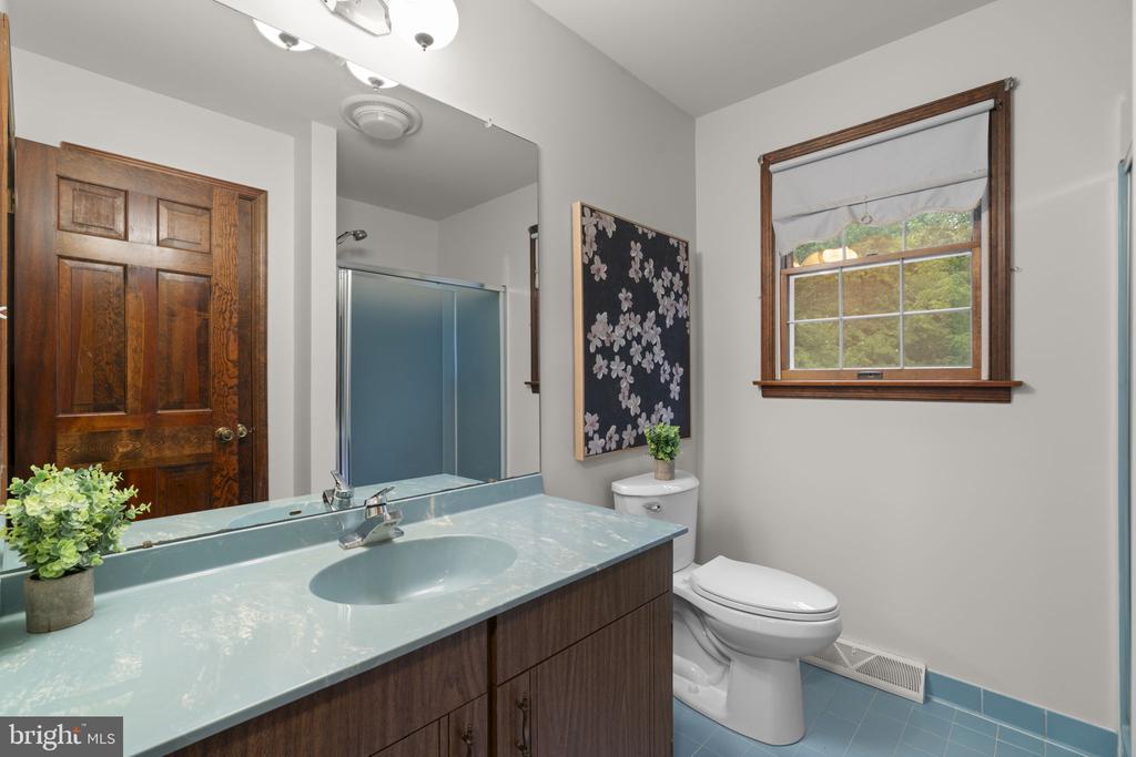 10054 GREEN CLOVER DRIVE