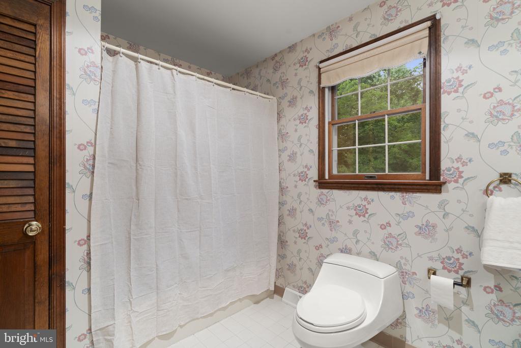 10054 GREEN CLOVER DRIVE