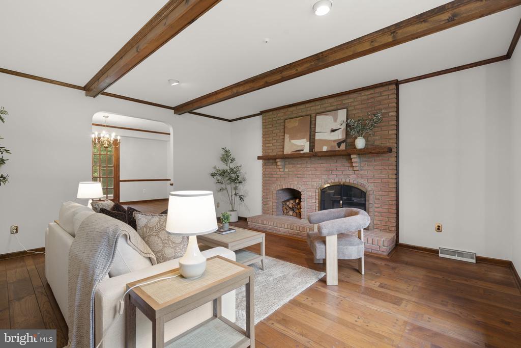 10054 GREEN CLOVER DRIVE