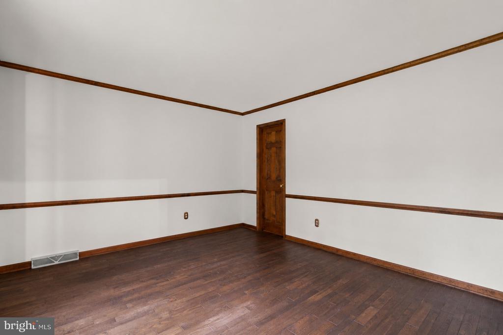 10054 GREEN CLOVER DRIVE