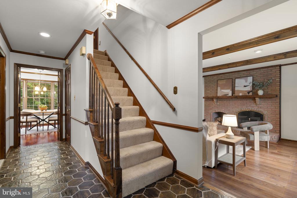 10054 GREEN CLOVER DRIVE