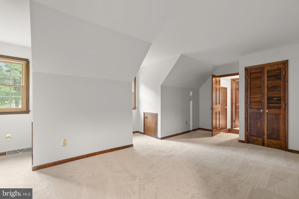 10054 GREEN CLOVER DRIVE