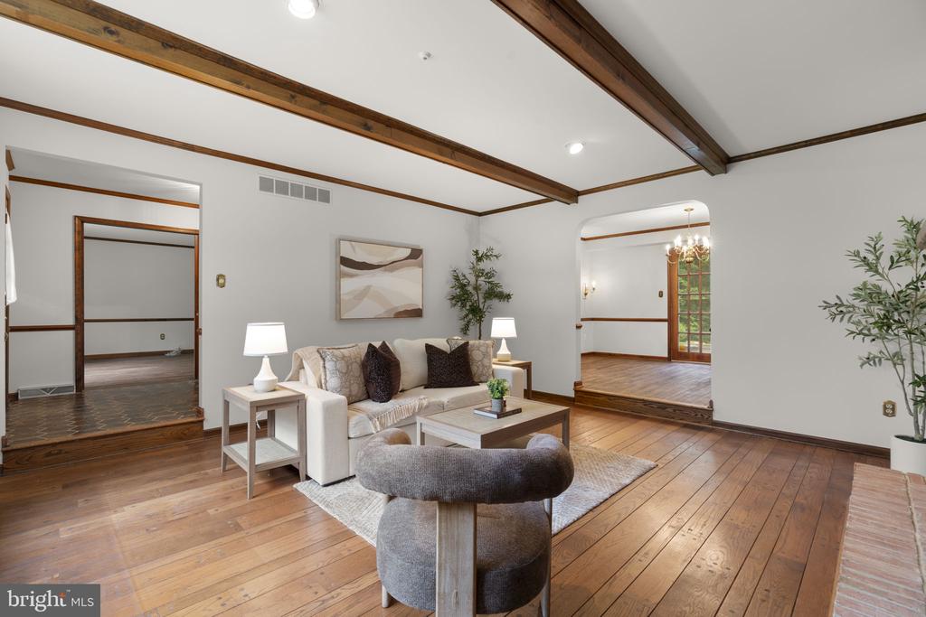 10054 GREEN CLOVER DRIVE