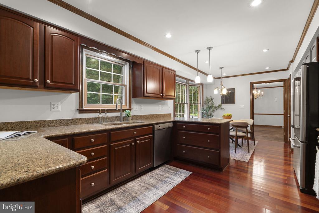 10054 GREEN CLOVER DRIVE