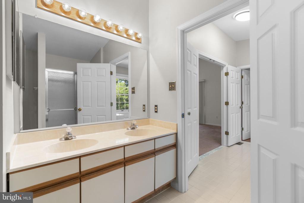 10339 WAVERLY WOODS DRIVE