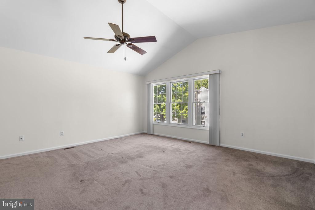10339 WAVERLY WOODS DRIVE