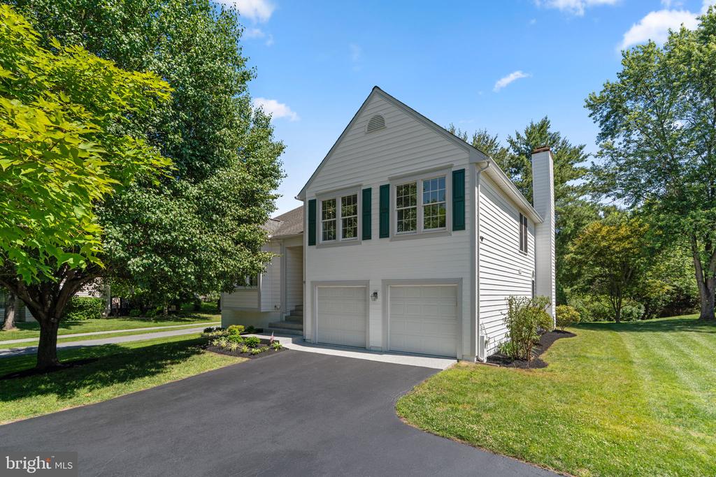 10339 WAVERLY WOODS DRIVE