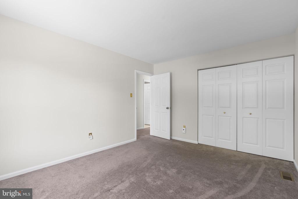 10339 WAVERLY WOODS DRIVE