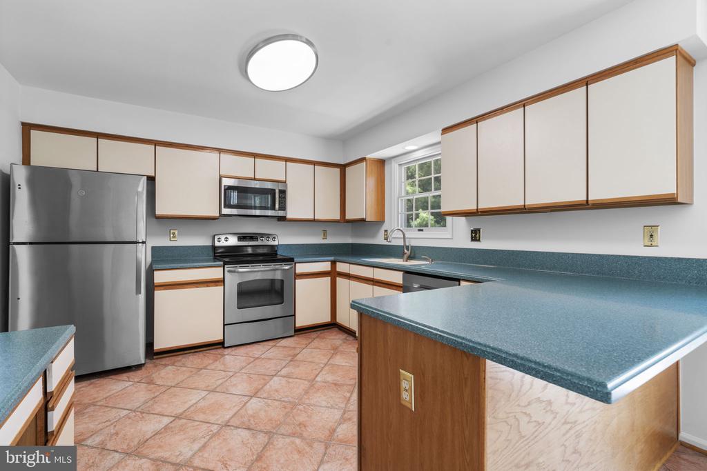 10339 WAVERLY WOODS DRIVE