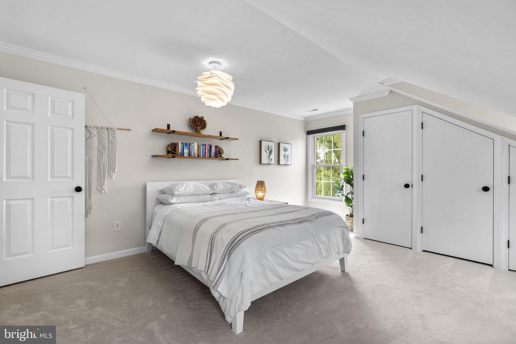 7108 CARLISLE COURT
