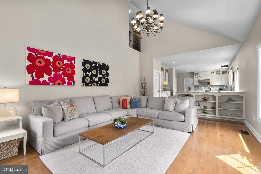 7108 CARLISLE COURT
