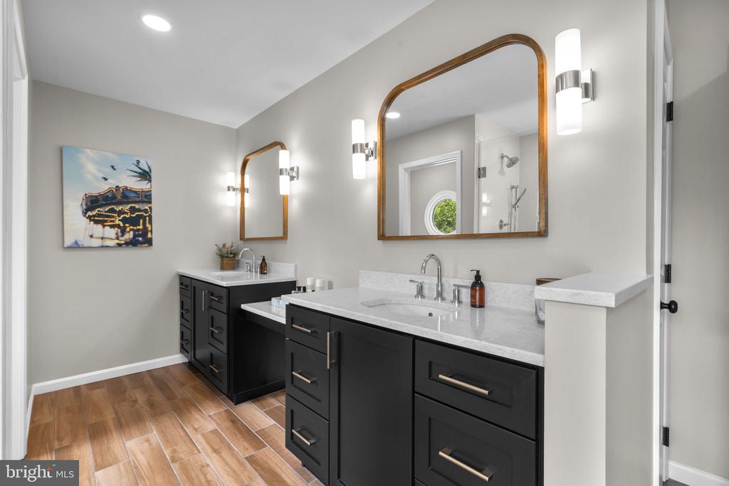 7108 CARLISLE COURT