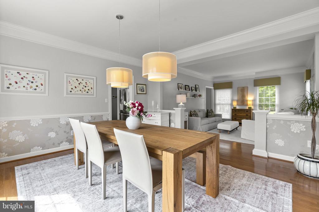 7108 CARLISLE COURT
