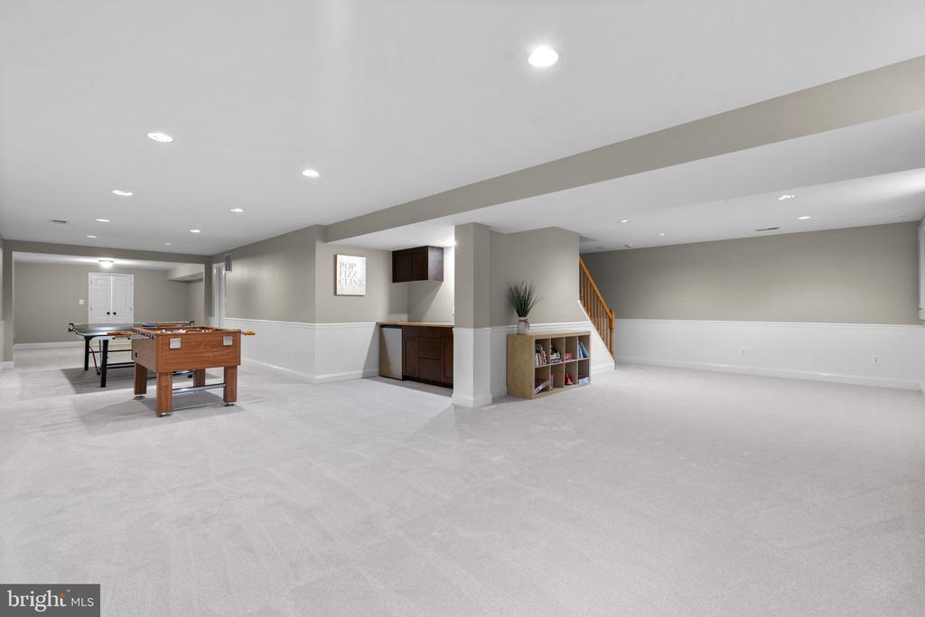 7108 CARLISLE COURT