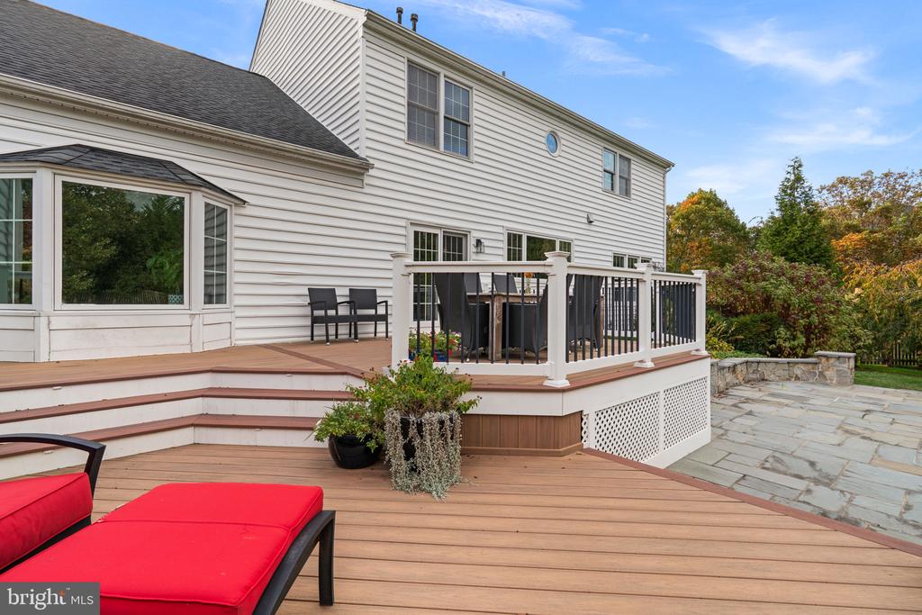 7108 CARLISLE COURT