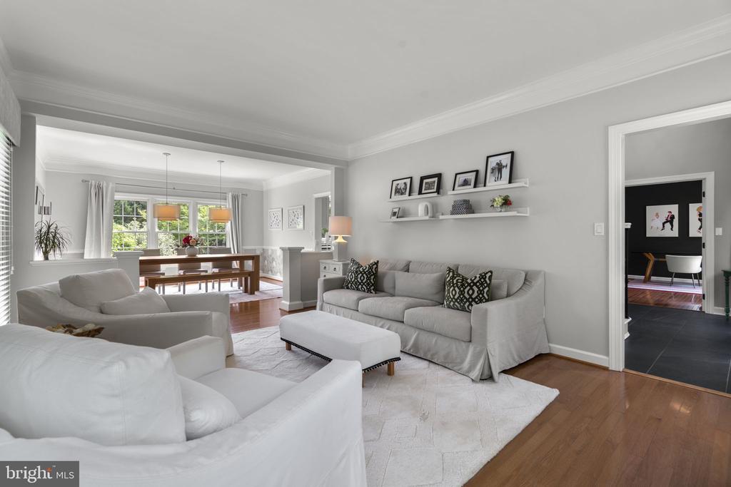 7108 CARLISLE COURT