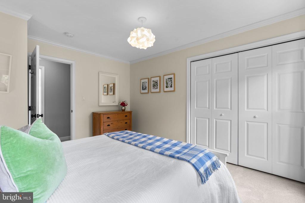 7108 CARLISLE COURT