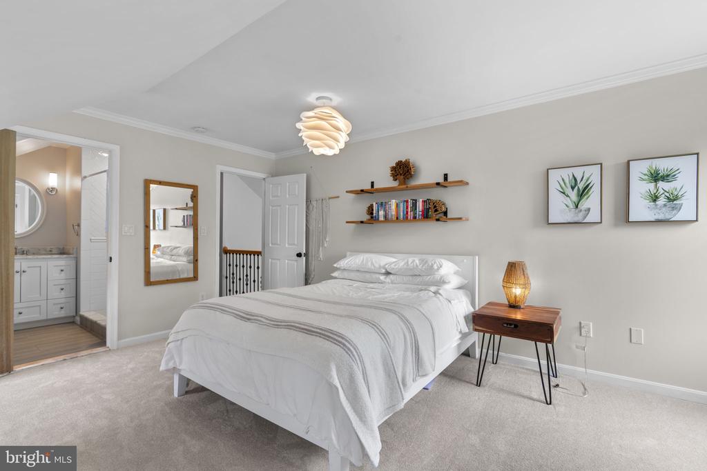 7108 CARLISLE COURT