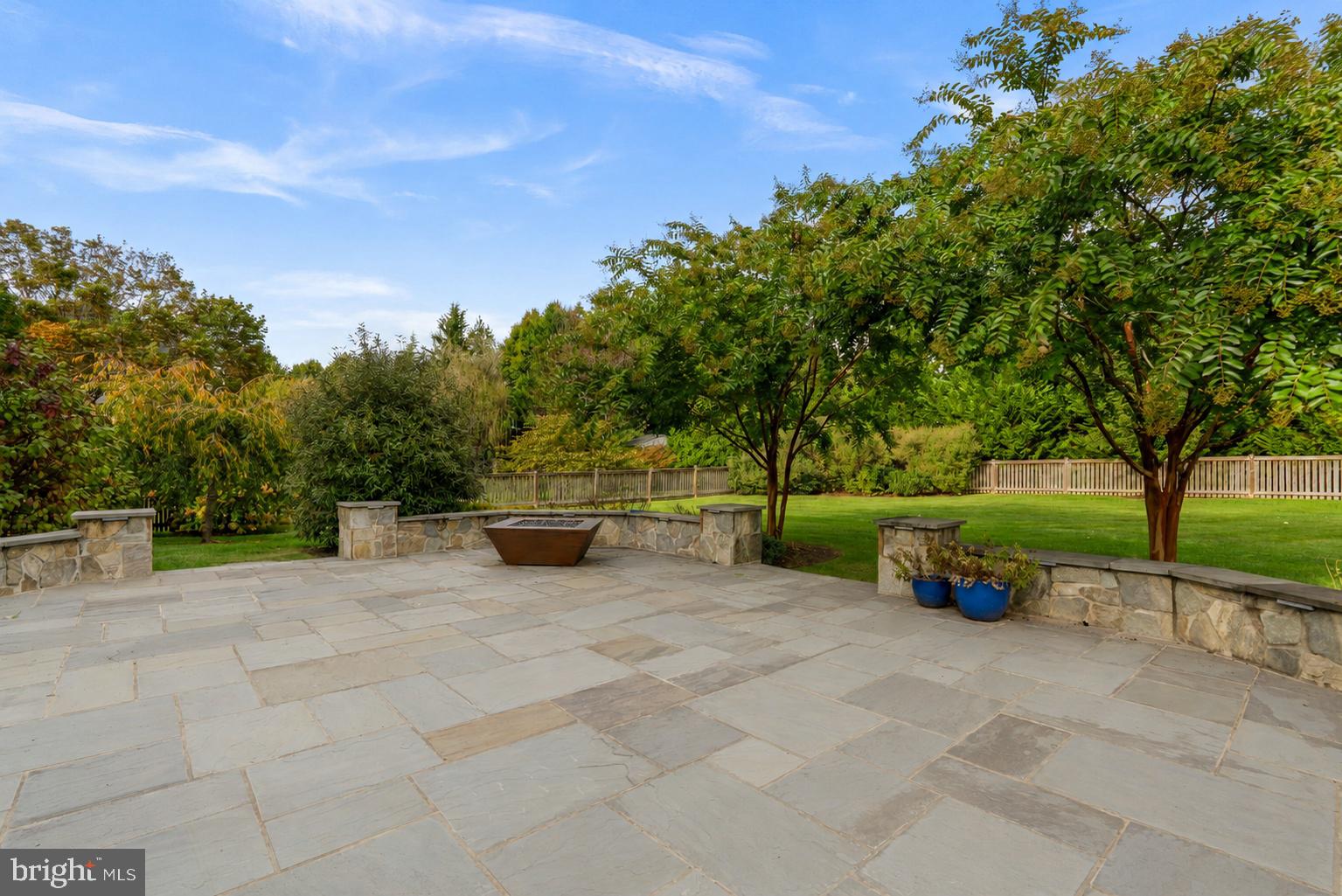 7108 CARLISLE COURT
