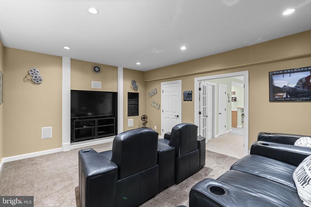 16801 COLTON COURT
