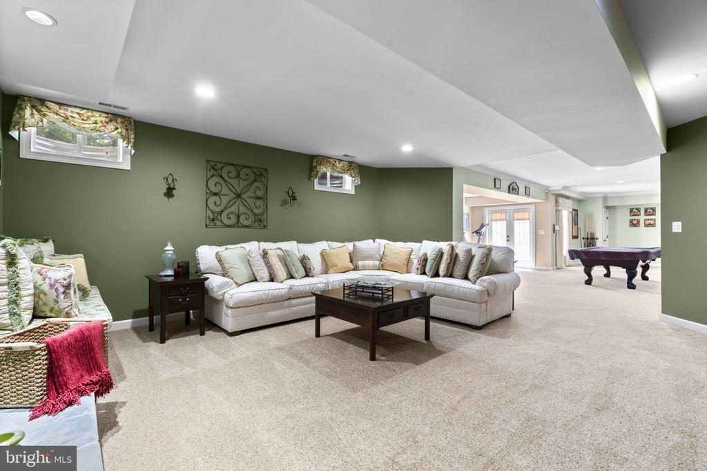 16801 COLTON COURT