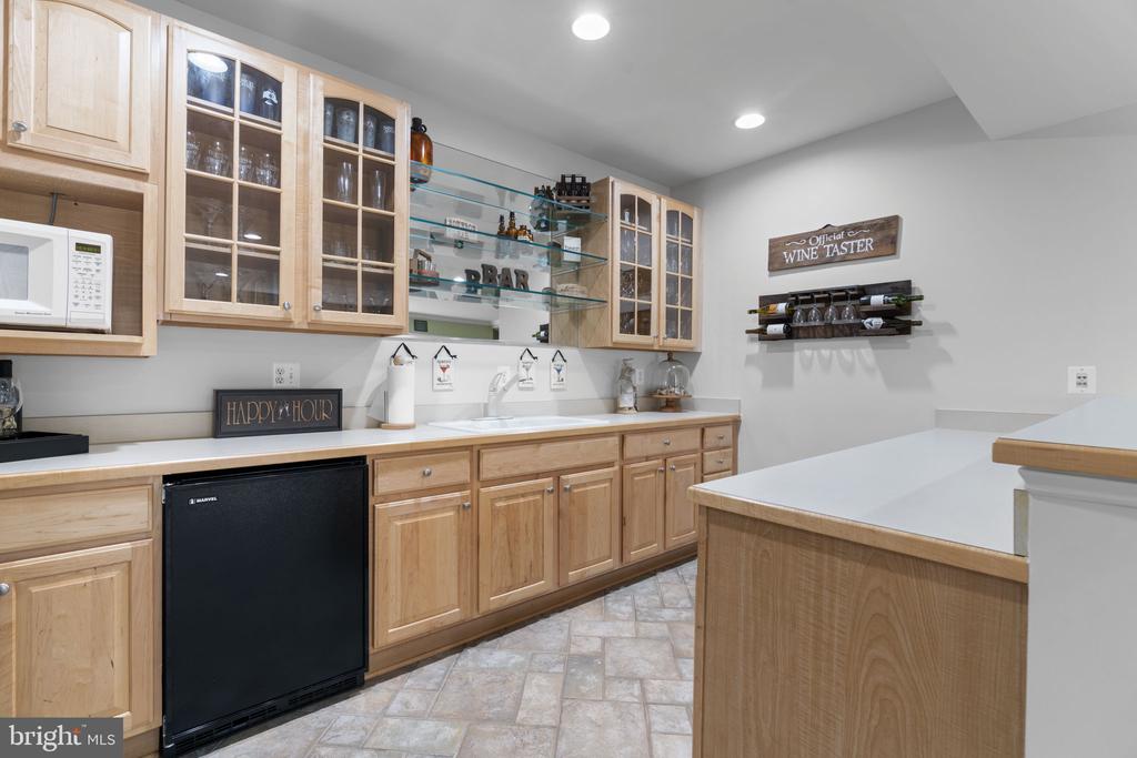 16801 COLTON COURT