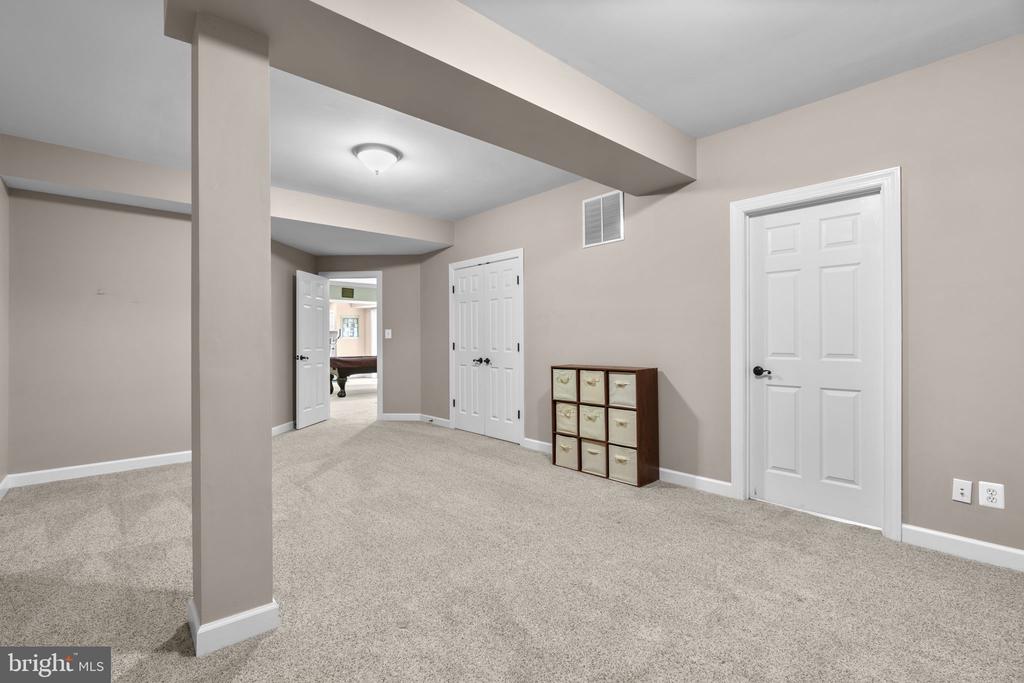 16801 COLTON COURT
