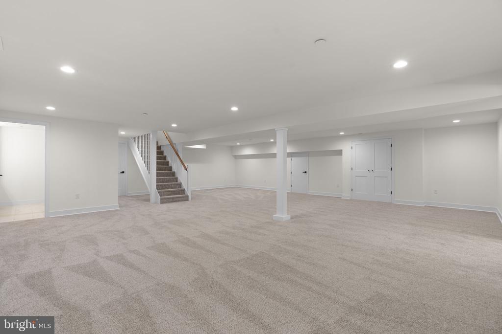 5404 RADEL COURT