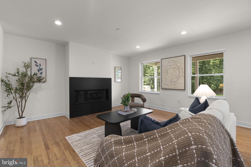 5404 RADEL COURT