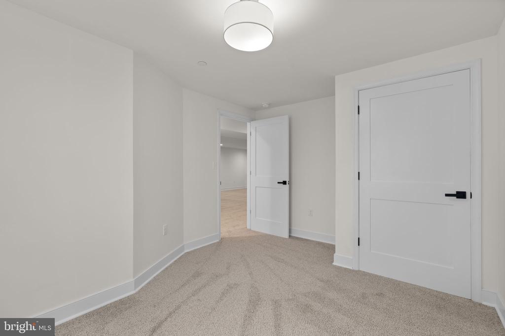 5404 RADEL COURT