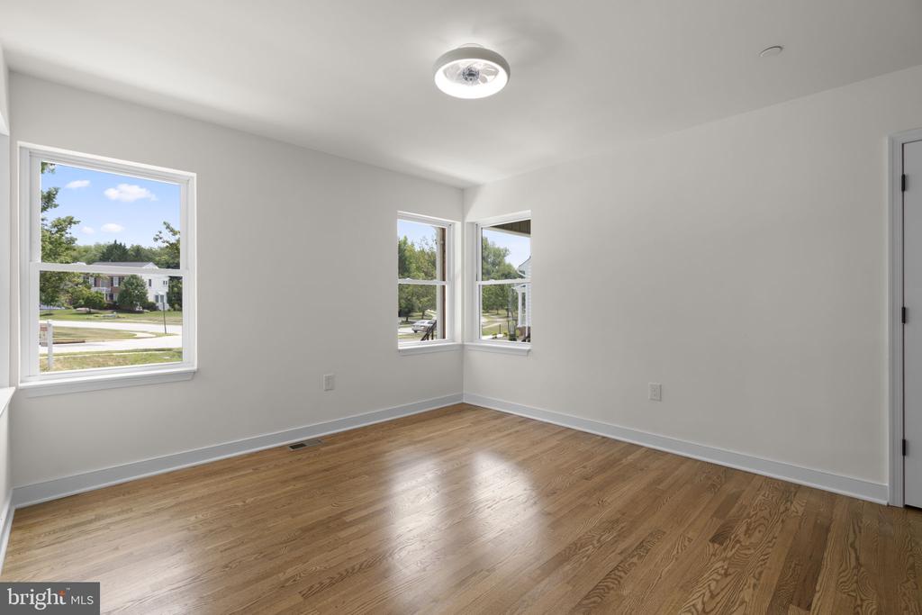 5404 RADEL COURT