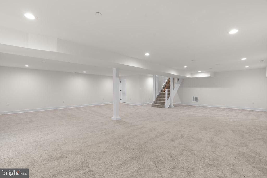 5404 RADEL COURT