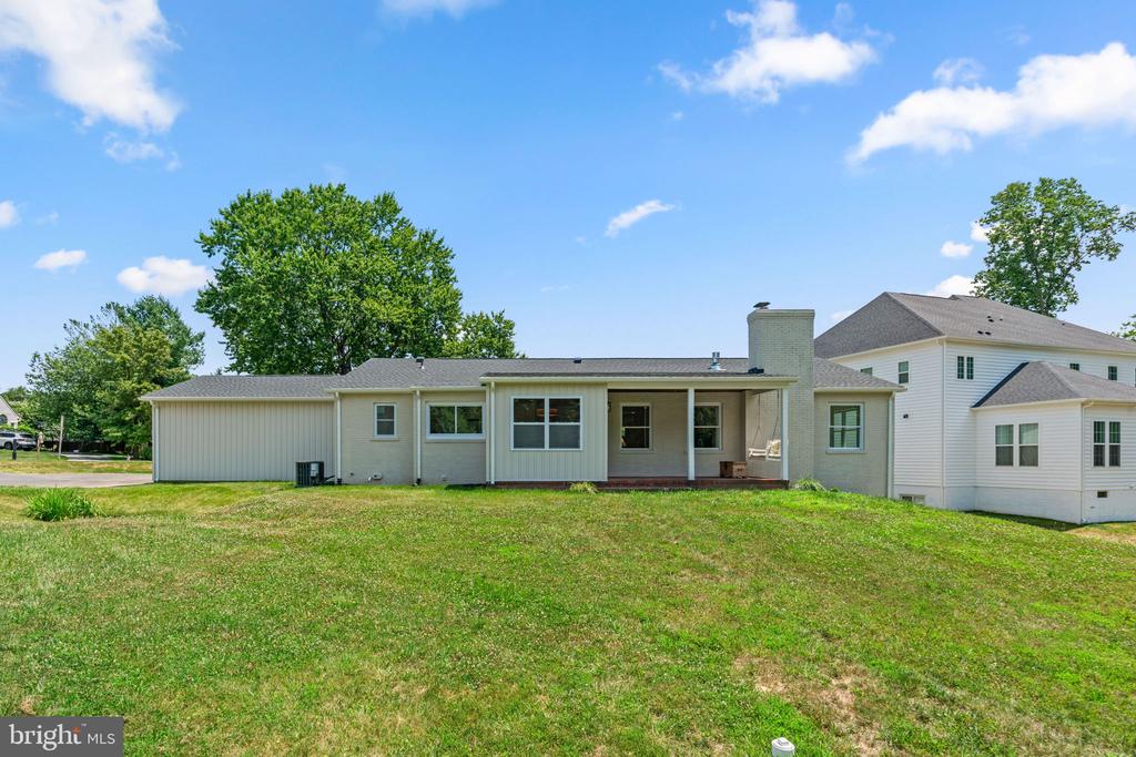 5404 RADEL COURT