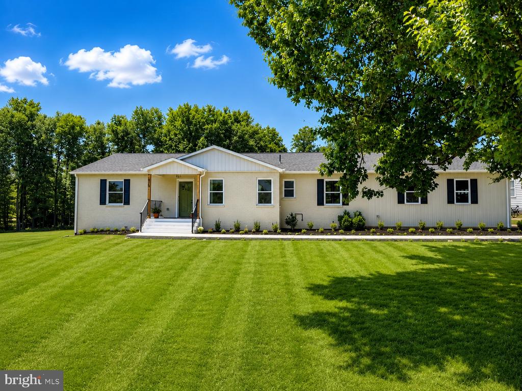 5404 RADEL COURT