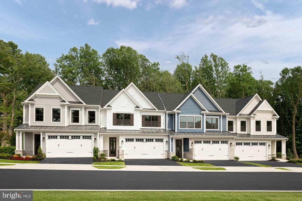 9886 LONGVIEW DRIVE